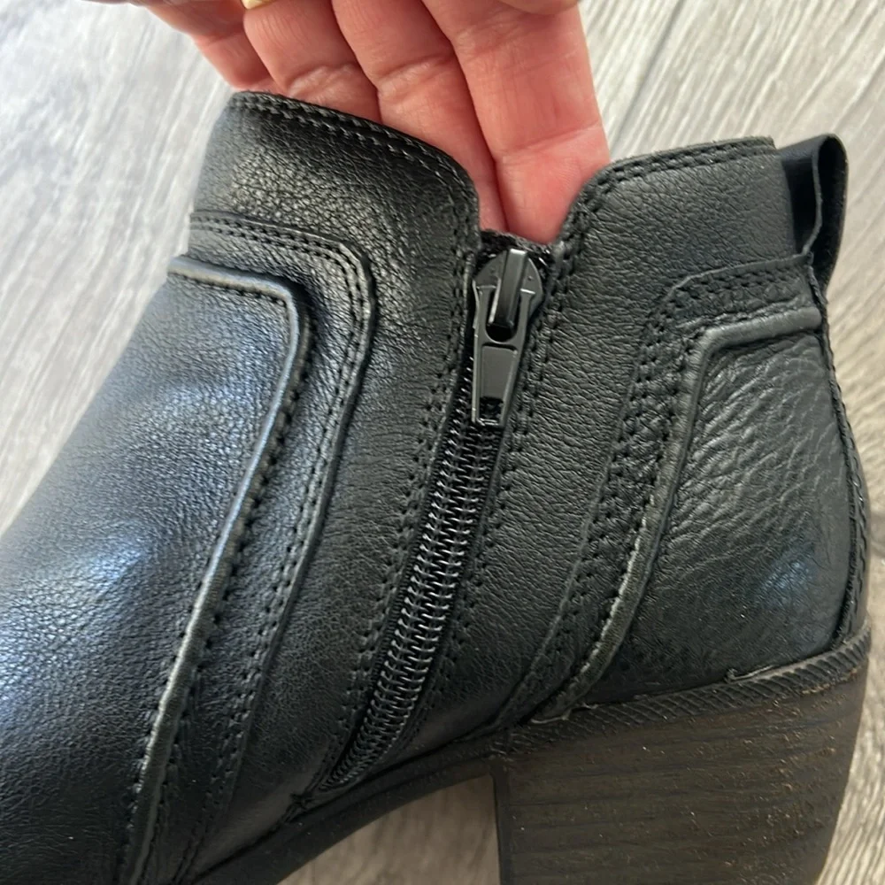Rockport Cobb Hill Anisa Women’s Black Leather Ankle Boots Size 7‎